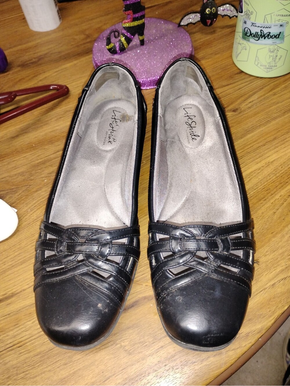 LifeStride Black Leather Slip-On Flats with Decorative Front Straps size 9.5